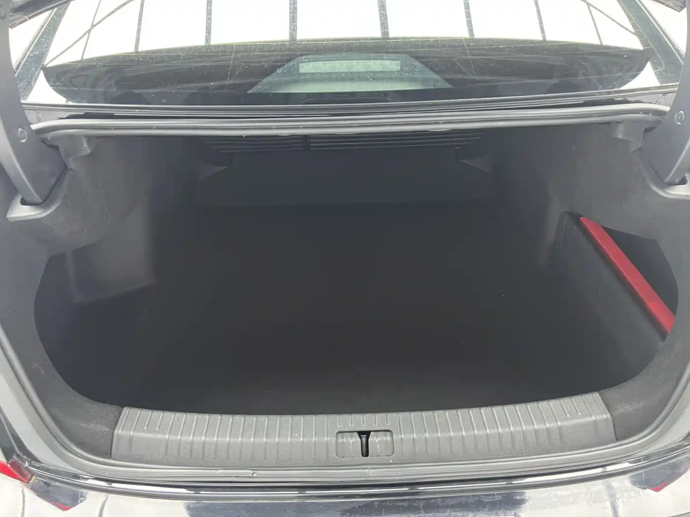 Volkswagen Passat 2022 280TSI Business Edition фото 16
