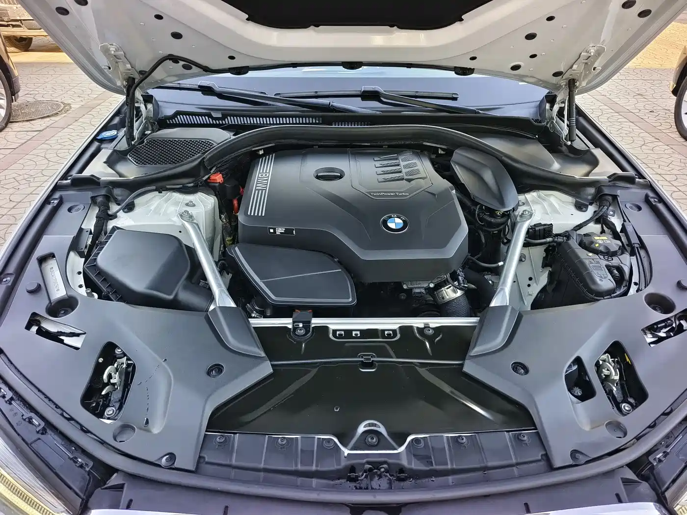 BMW 5 Series 2022 525Li M Sport Package фото 17