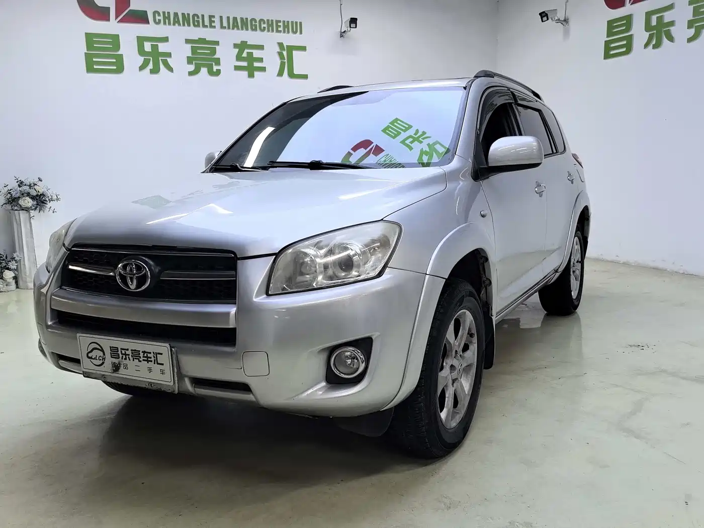 Toyota RAV4 Rongfang 2009 2.4L Automatic Luxury Navigation Edition