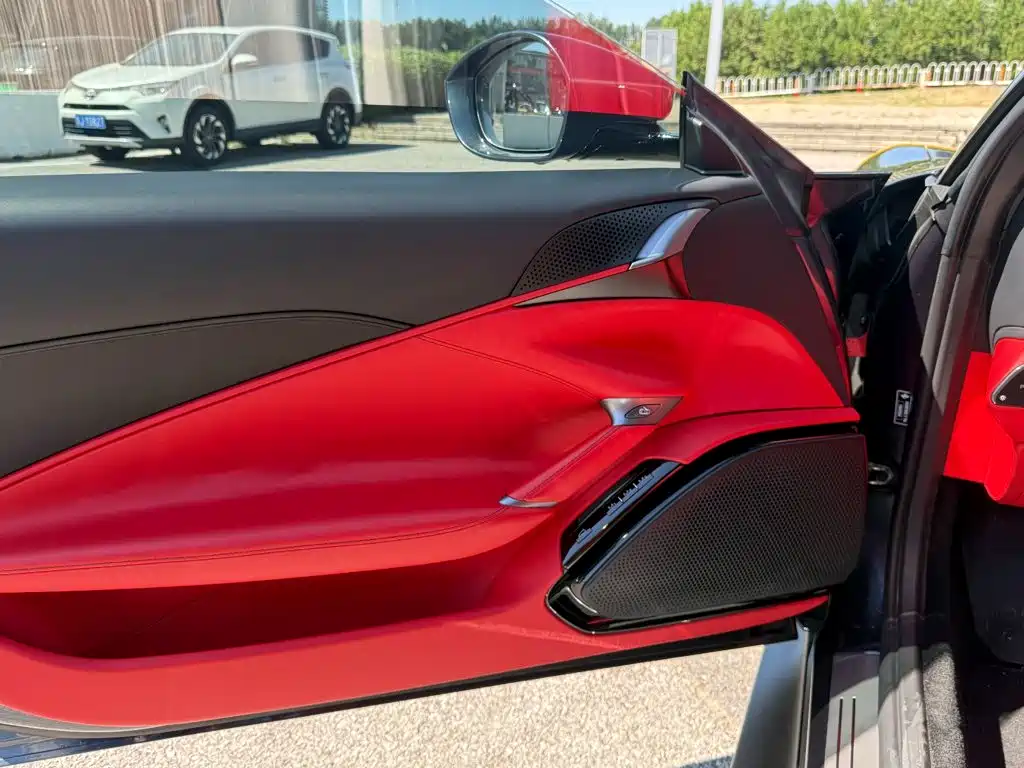 Ferrari Roma 2021 2020 3.9T V8