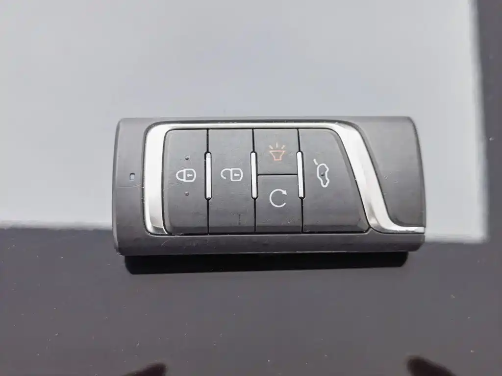 GAC Trumpchi Trumpchi GS7 2017 2017 320T 2WD Luxury Smart Connect