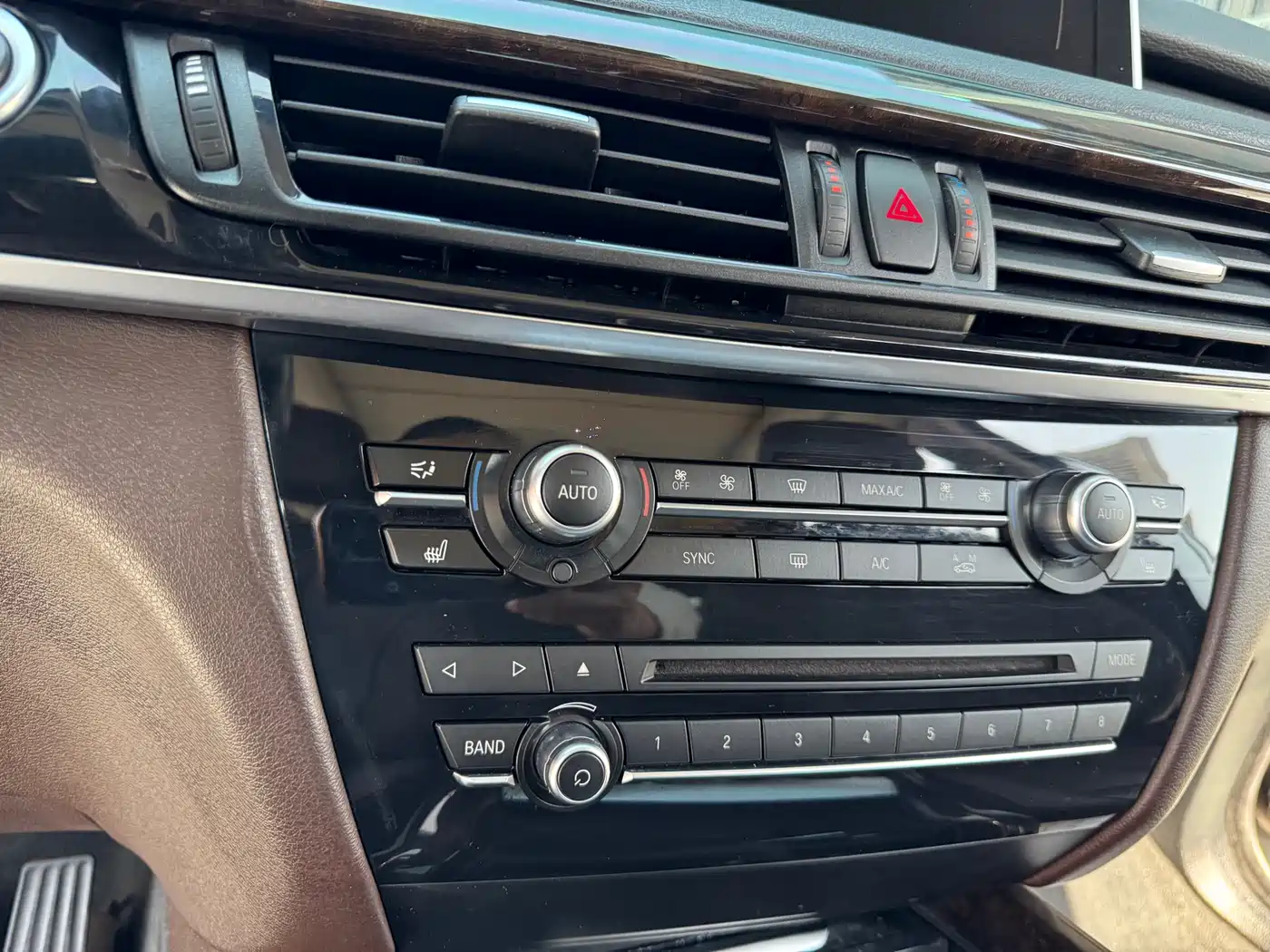 BMW X5 (Import) 2014 xDrive35i Leading фото 15