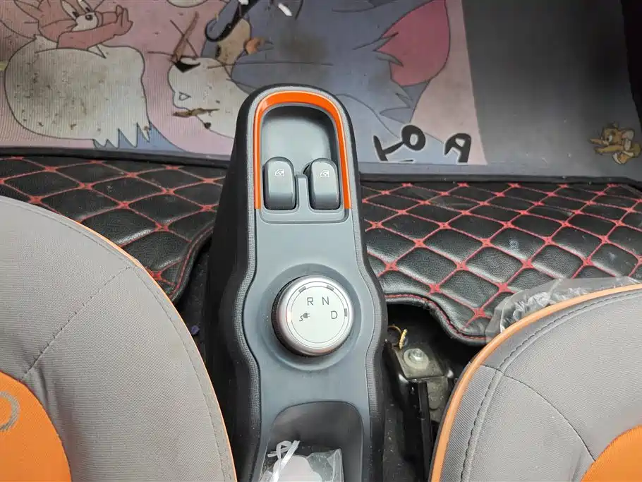 BAOJUN E100