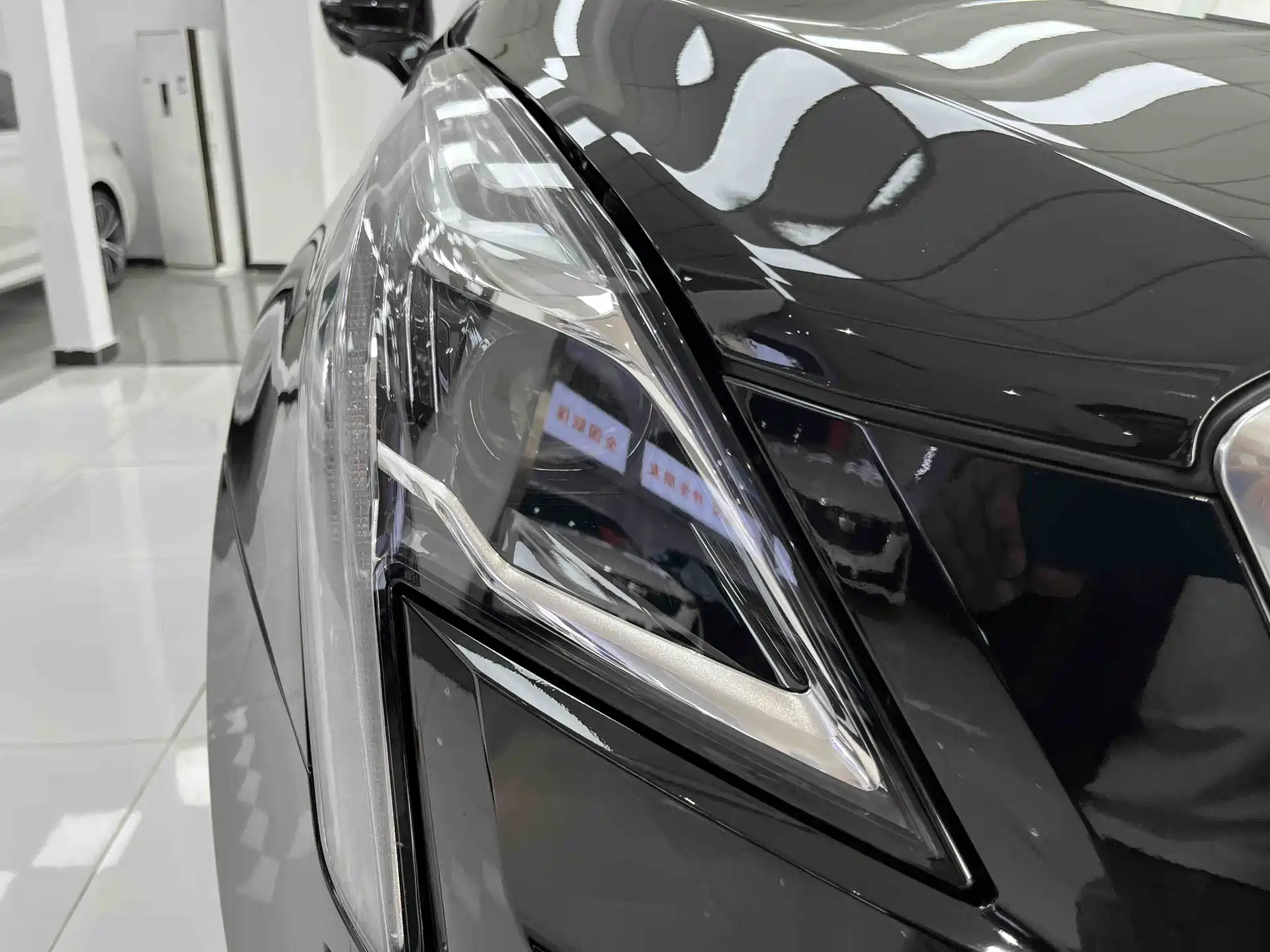 Photo 15 - Cadillac XT5