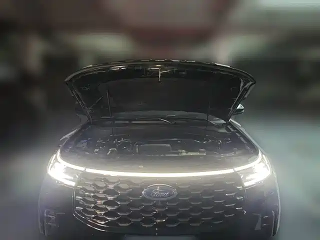 Ford Explorer 2023 EcoBoost 285 AWD ST-LINE 6-Seater — фото 3