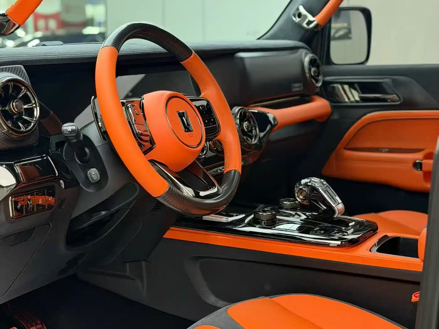 TANK CO CREATION TANK 300