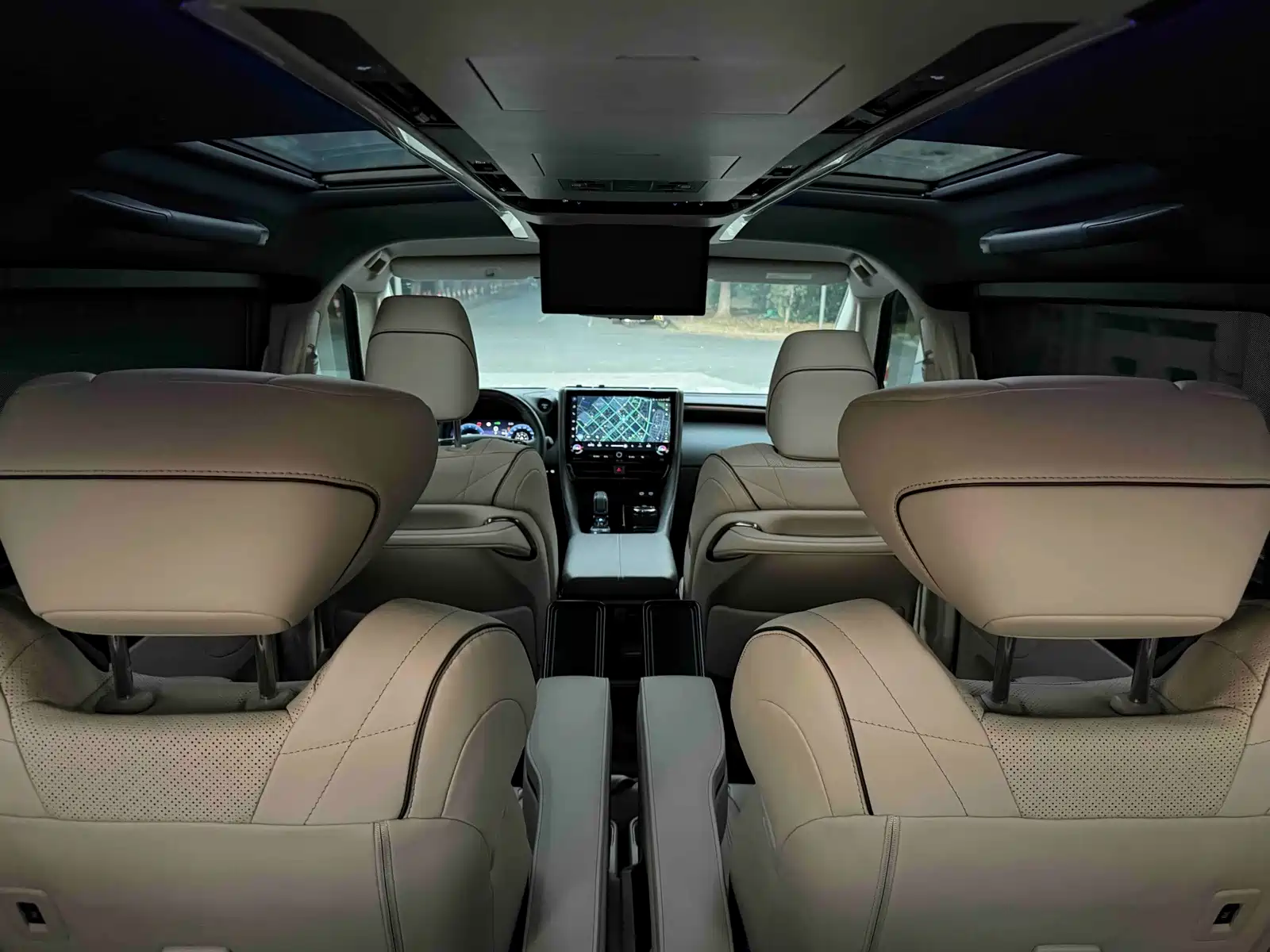 Фото 29 - Toyota Vellfire