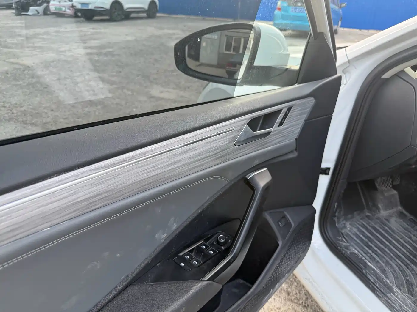 Volkswagen Sagitar 2023 300TSI DSG Surpassing Edition фото 10
