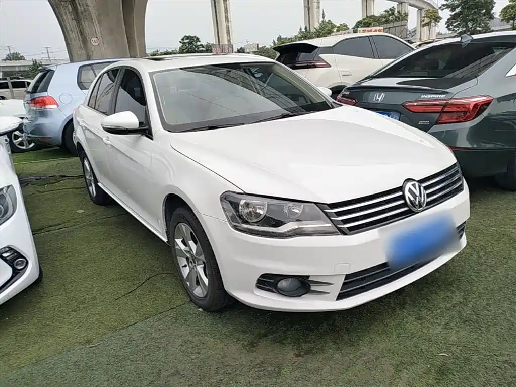 Volkswagen Bora 2014 1.6L Manual Comfort Edition фото 4