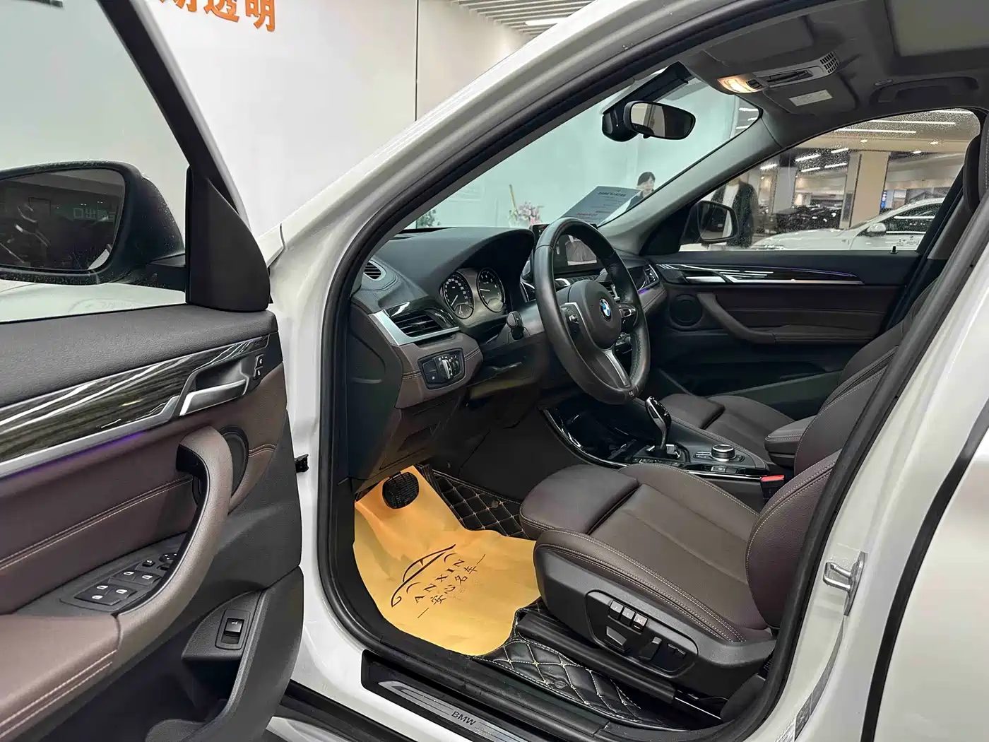 BMW X1 2020 xDrive25Li Premium Edition фото 8
