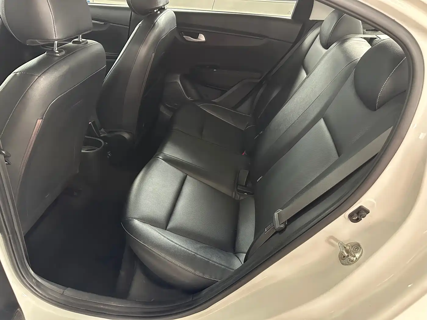 Kia K2 2017 Sedan 1.4L MT 15th Anniversary Special Edition GLS фото 16