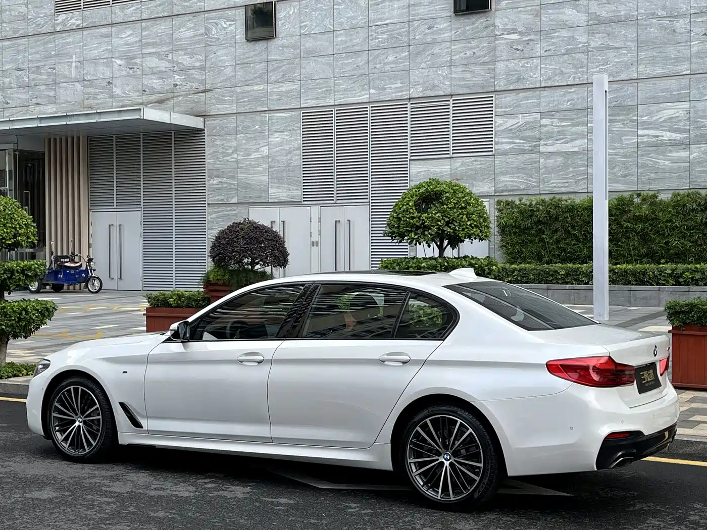 BMW 5 Series 2019 Facelift 530Li Leading M Sport Package фото 4