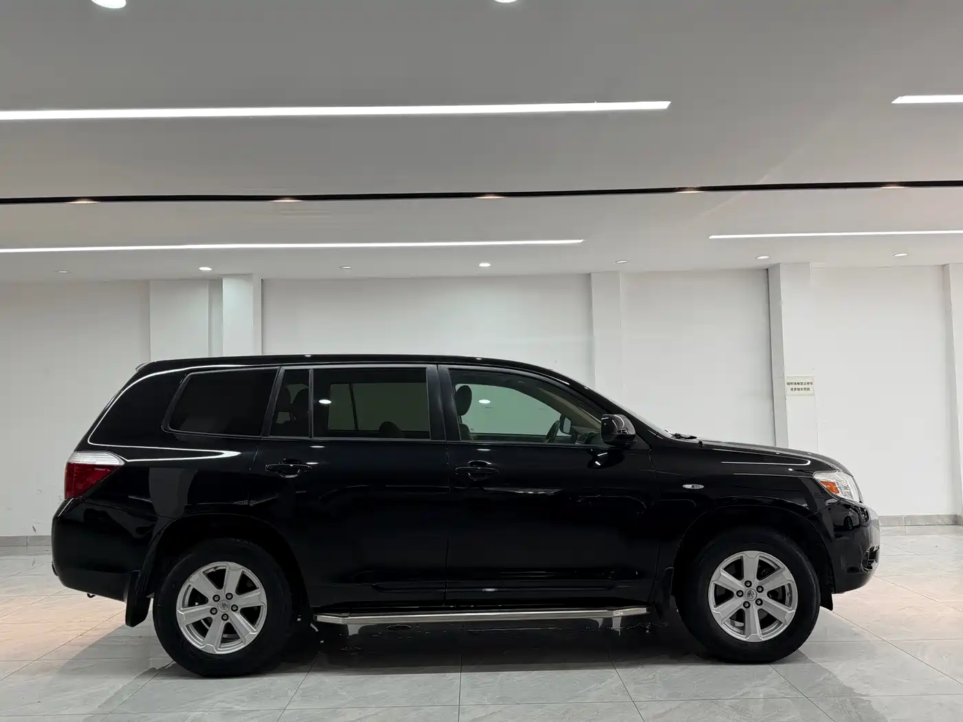 Toyota Highlander 2011 2.7L 2WD 5-seat Elite фото 4
