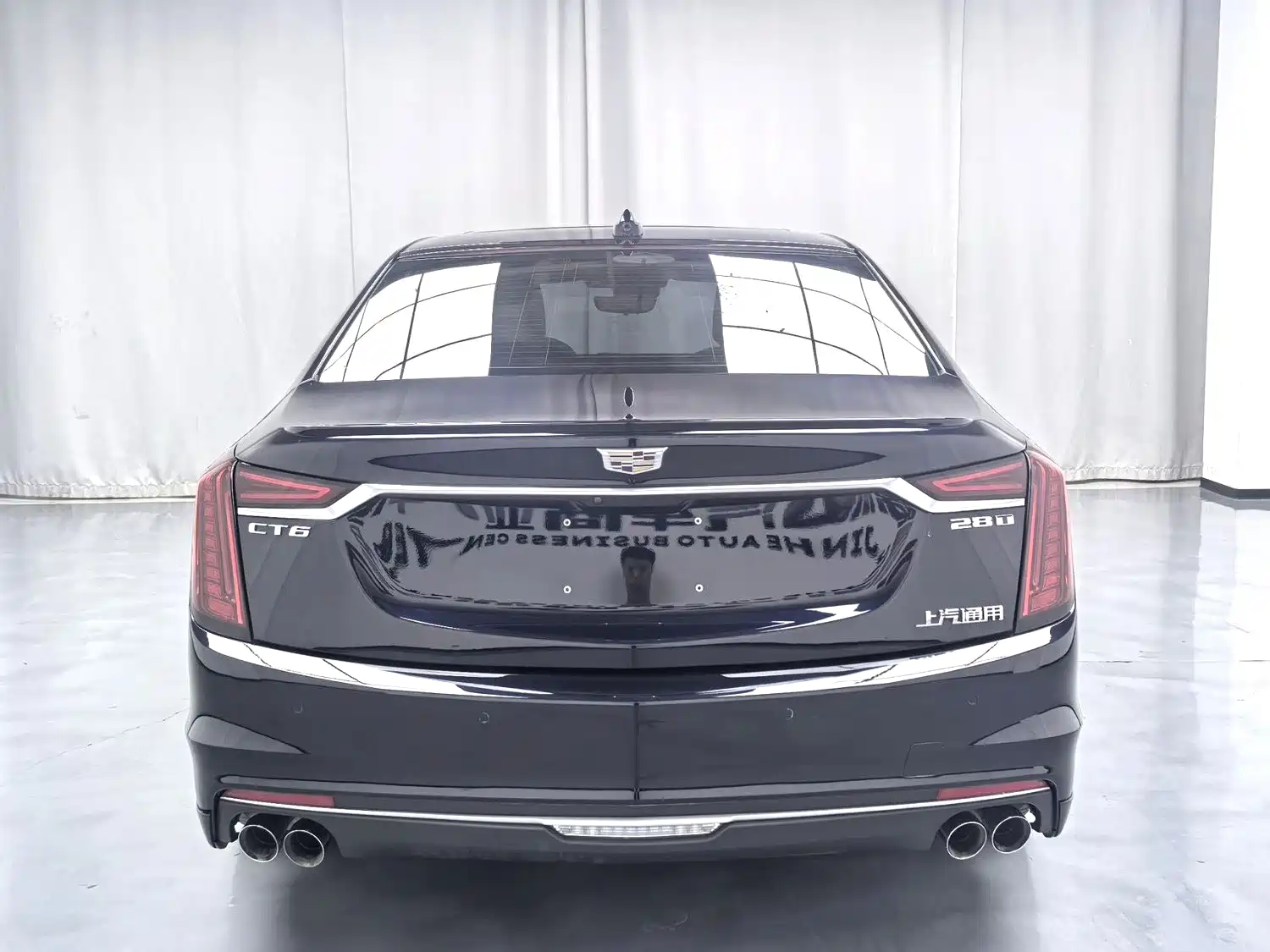 Photo 10 - Cadillac CT6