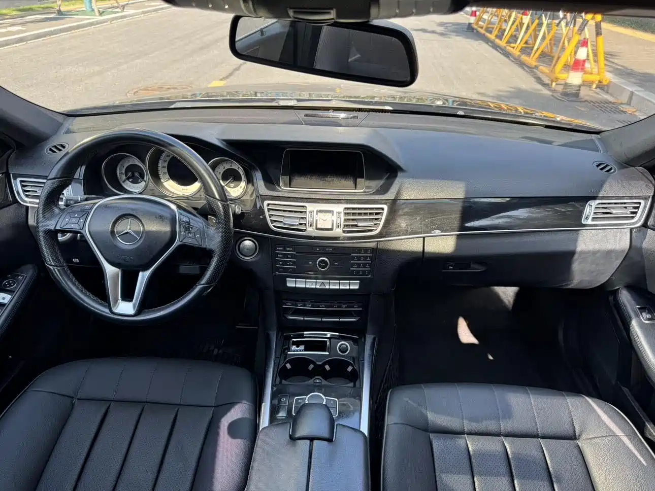 Mercedes-Benz E-Class 2015 Facelift E 180 L Sport фото 6