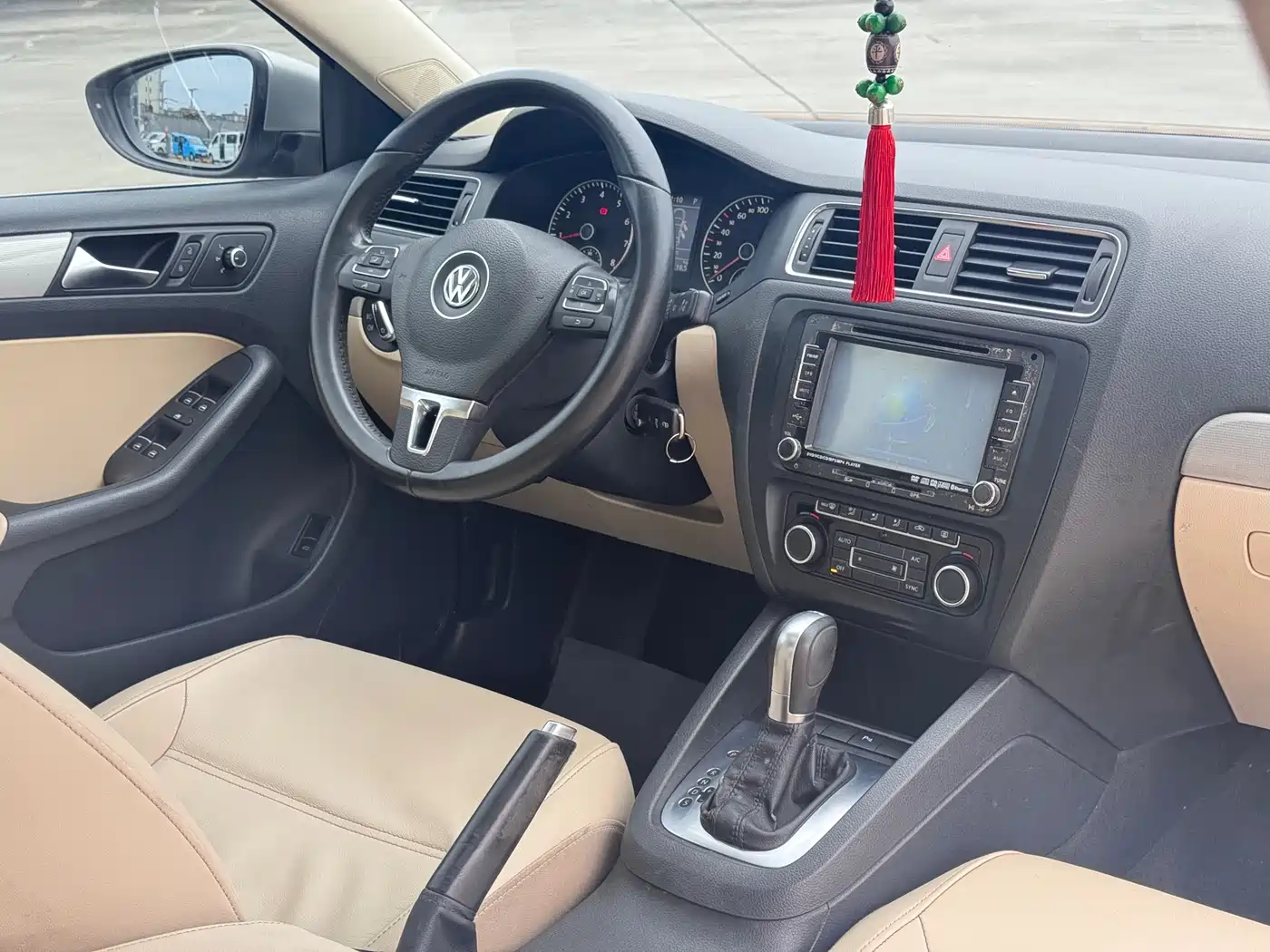 Volkswagen Sagitar 2014 1.4TSI Automatic Luxury фото 11