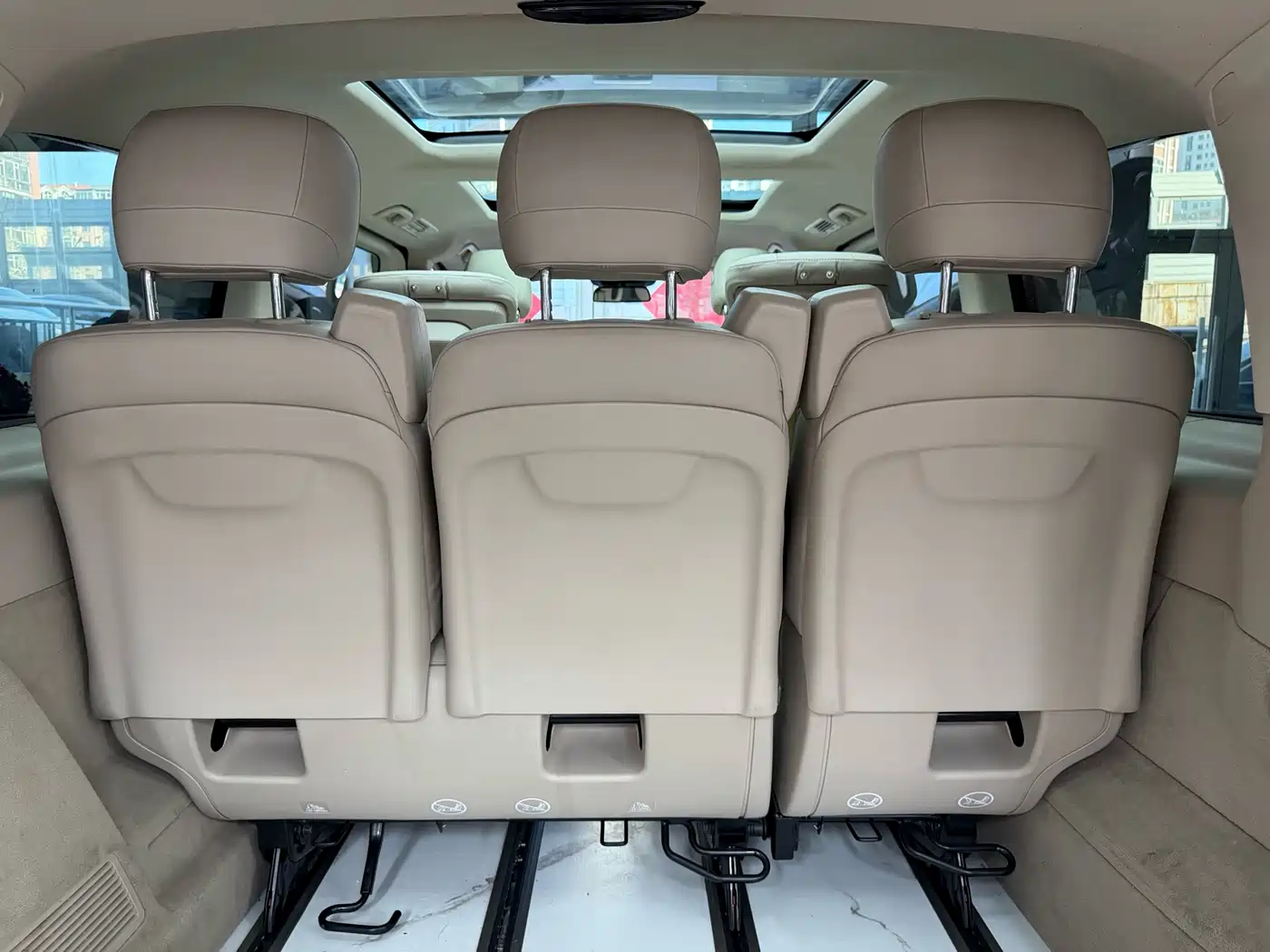 Mercedes-Benz V-Class 2017 Model V 260 Premium Edition фото 9