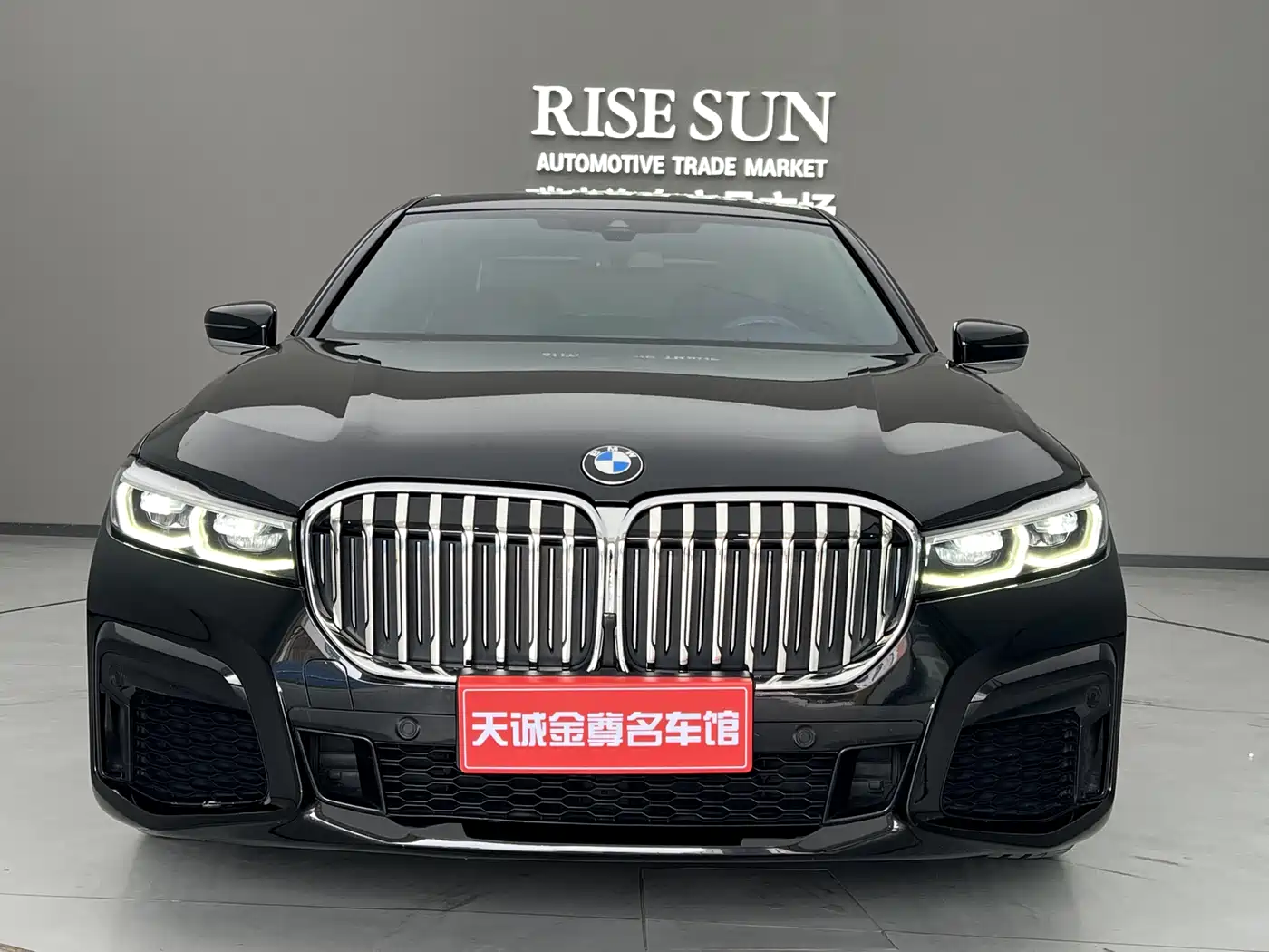 BMW 7 Series 2021 Model 730Li M Sport Package фото 26