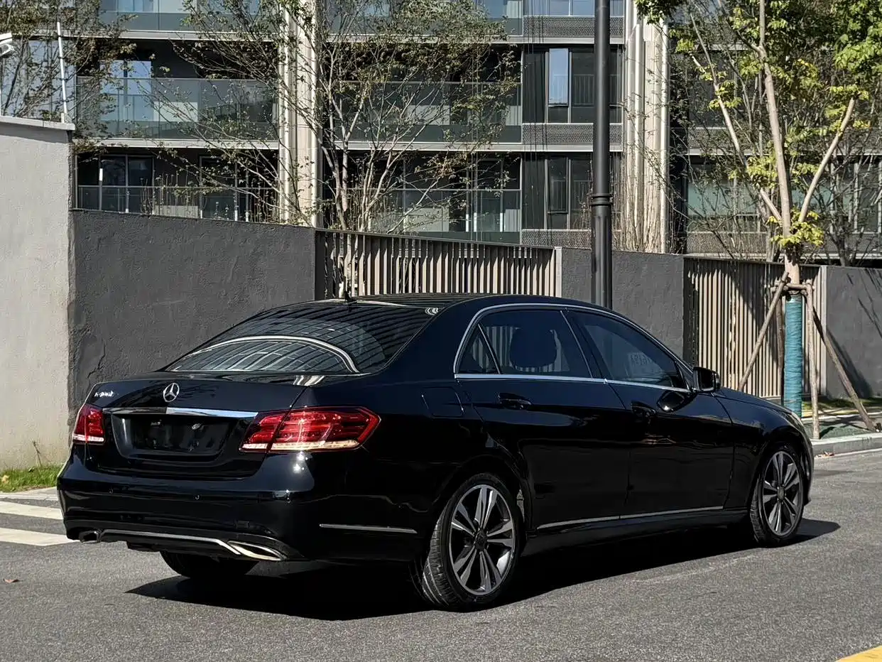 Mercedes-Benz E-Class 2015 Facelift E 180 L Sport фото 11
