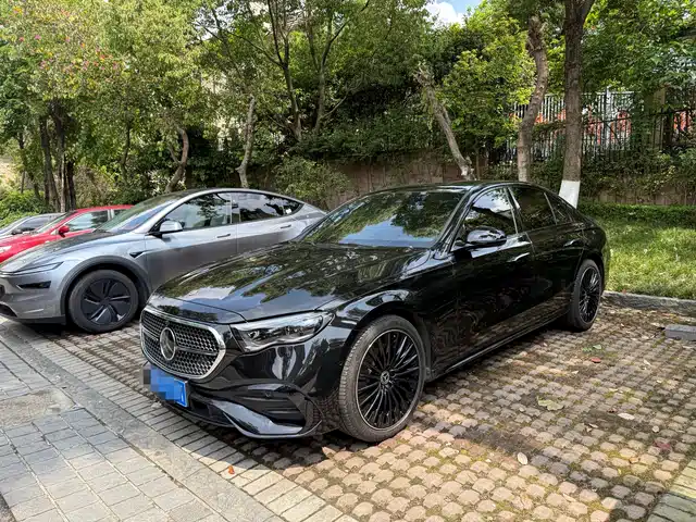 MERCEDES-BENZ E CLASS