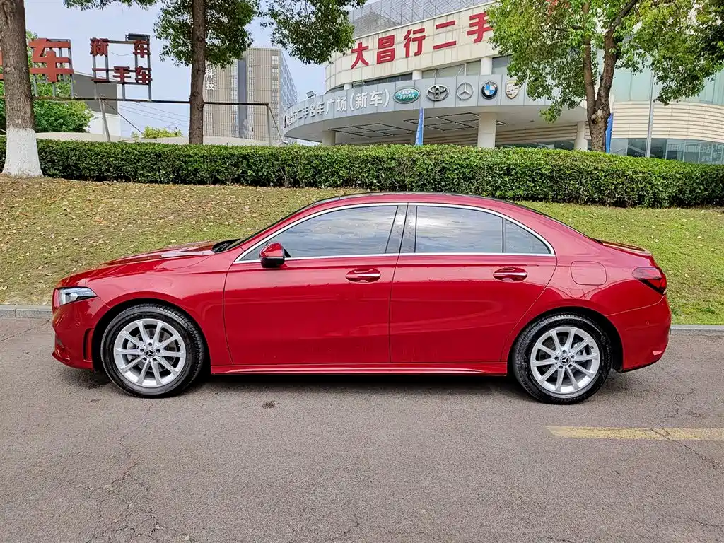Mercedes-Benz A-Class 2022 Facelift A 200 L Sport Sedan Fashion Style фото 3