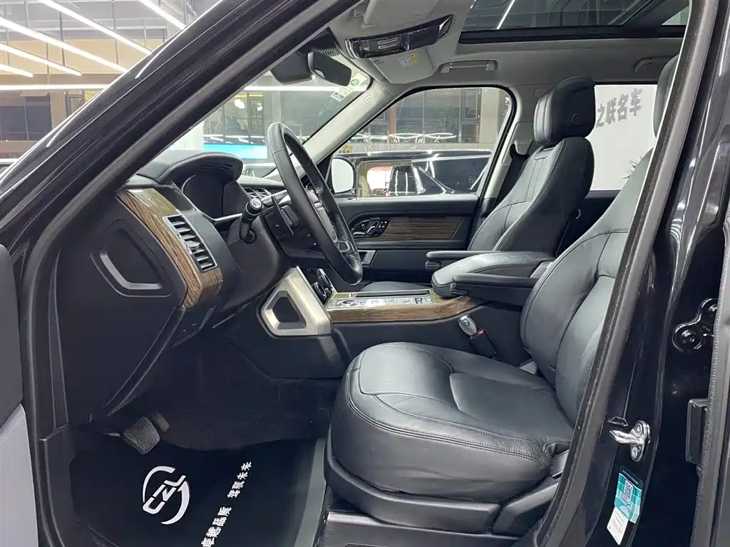Land Rover Range Rover 2019 3.0 SC V6 Golden Age Edition фото 8