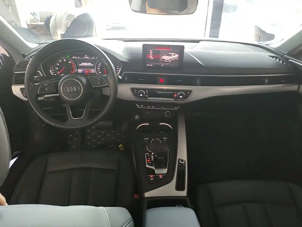 Photo 10 - Audi A5 (Import)
