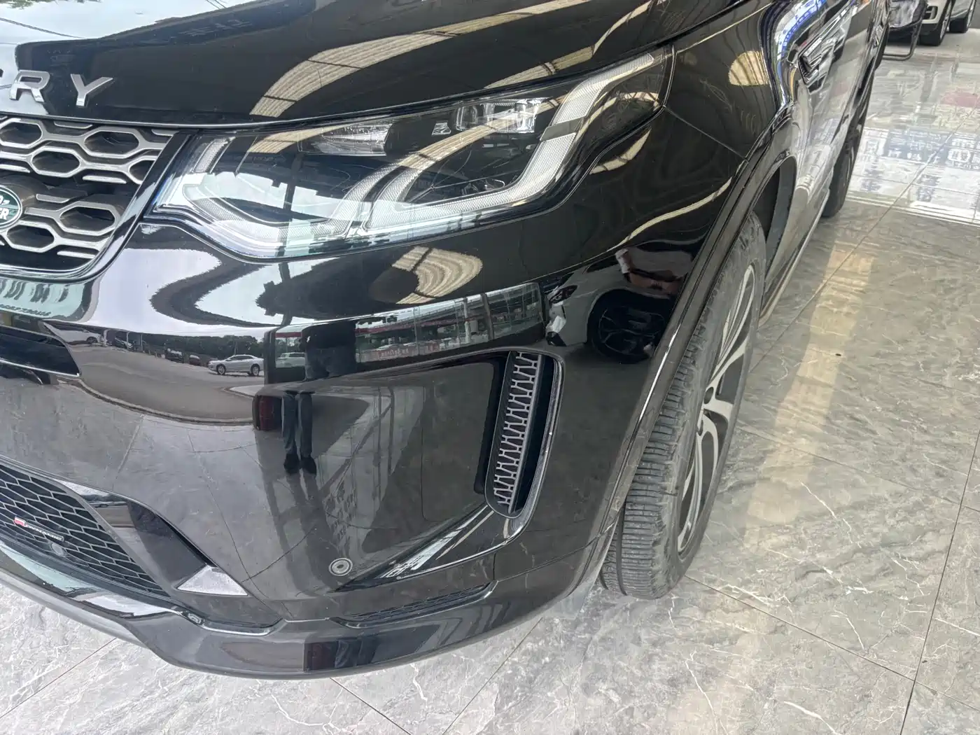 Land Rover Discovery Sport 2022 Model Facelift 249PS R-Dynamic S Performance Edition 5-seater фото 2