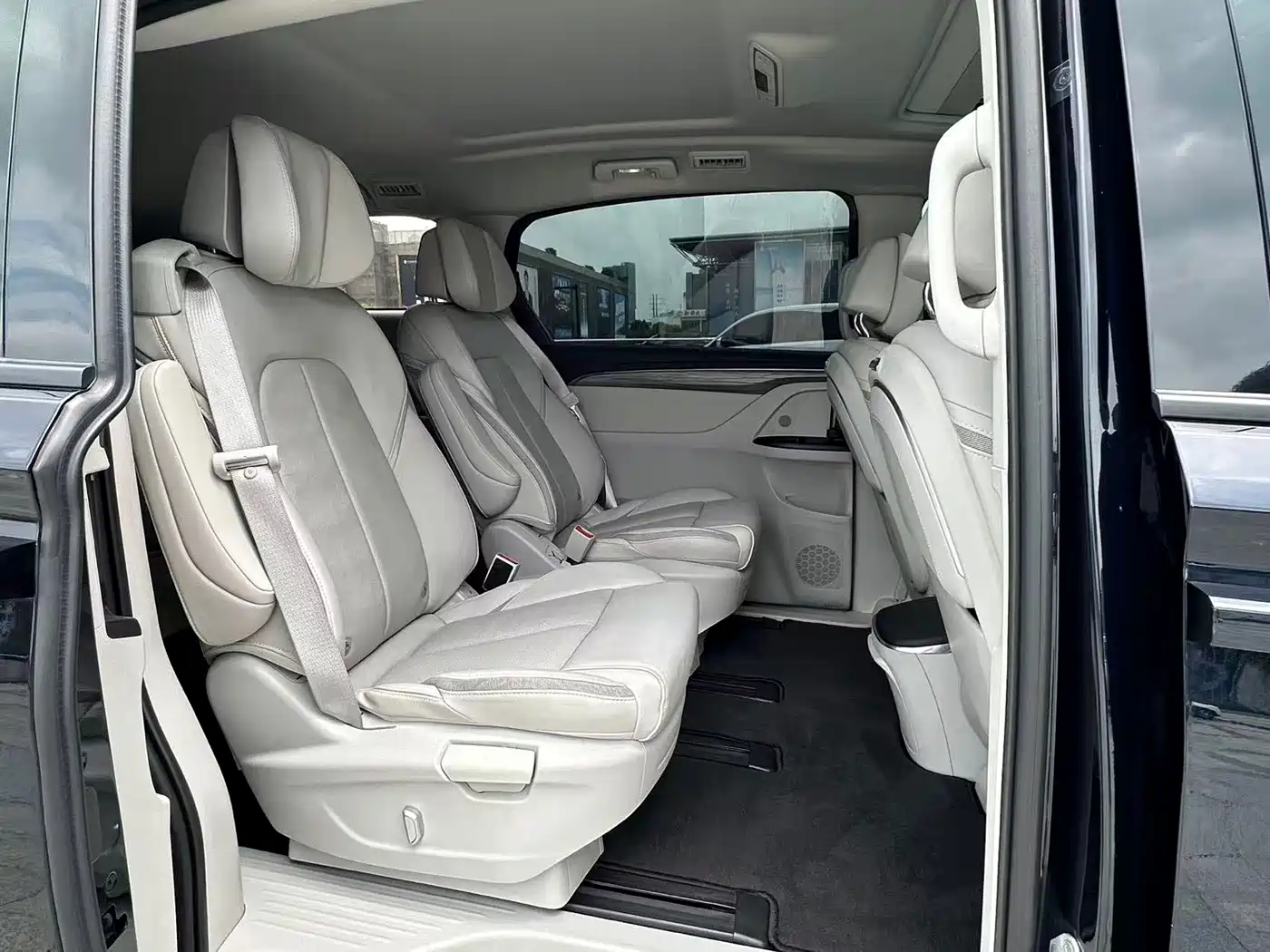 Фото 9 - Buick GL8
