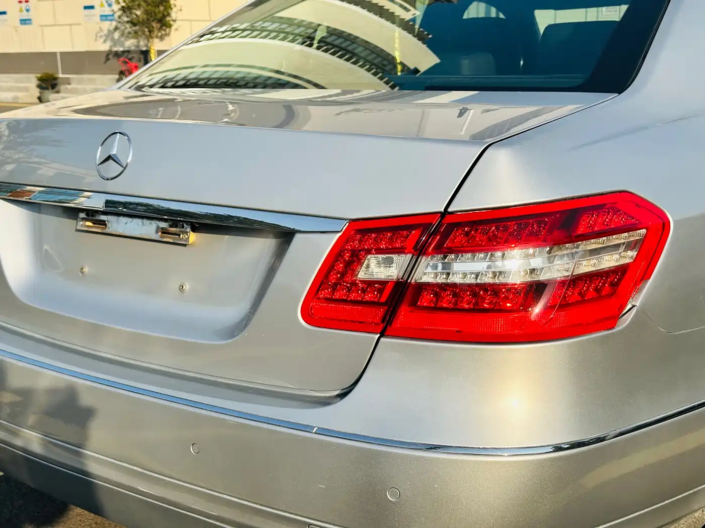 Mercedes-Benz E-Class 2010 E 300 L Fashion фото 23
