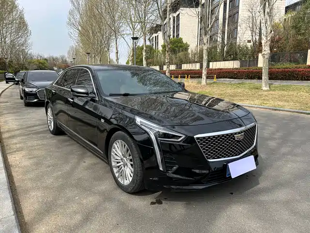 CADILLAC CT6