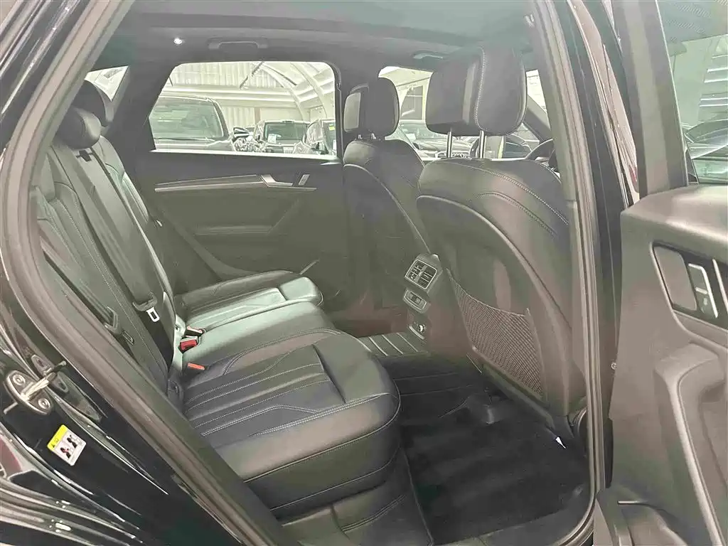 Audi Q5L 2026 2025 Model Year Facelift 45th Anniversary Edition 40 TFSI Luxury Dynamic