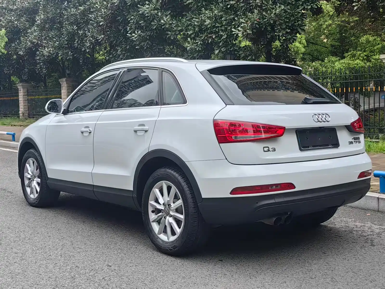 Photo 8 - Audi Q3