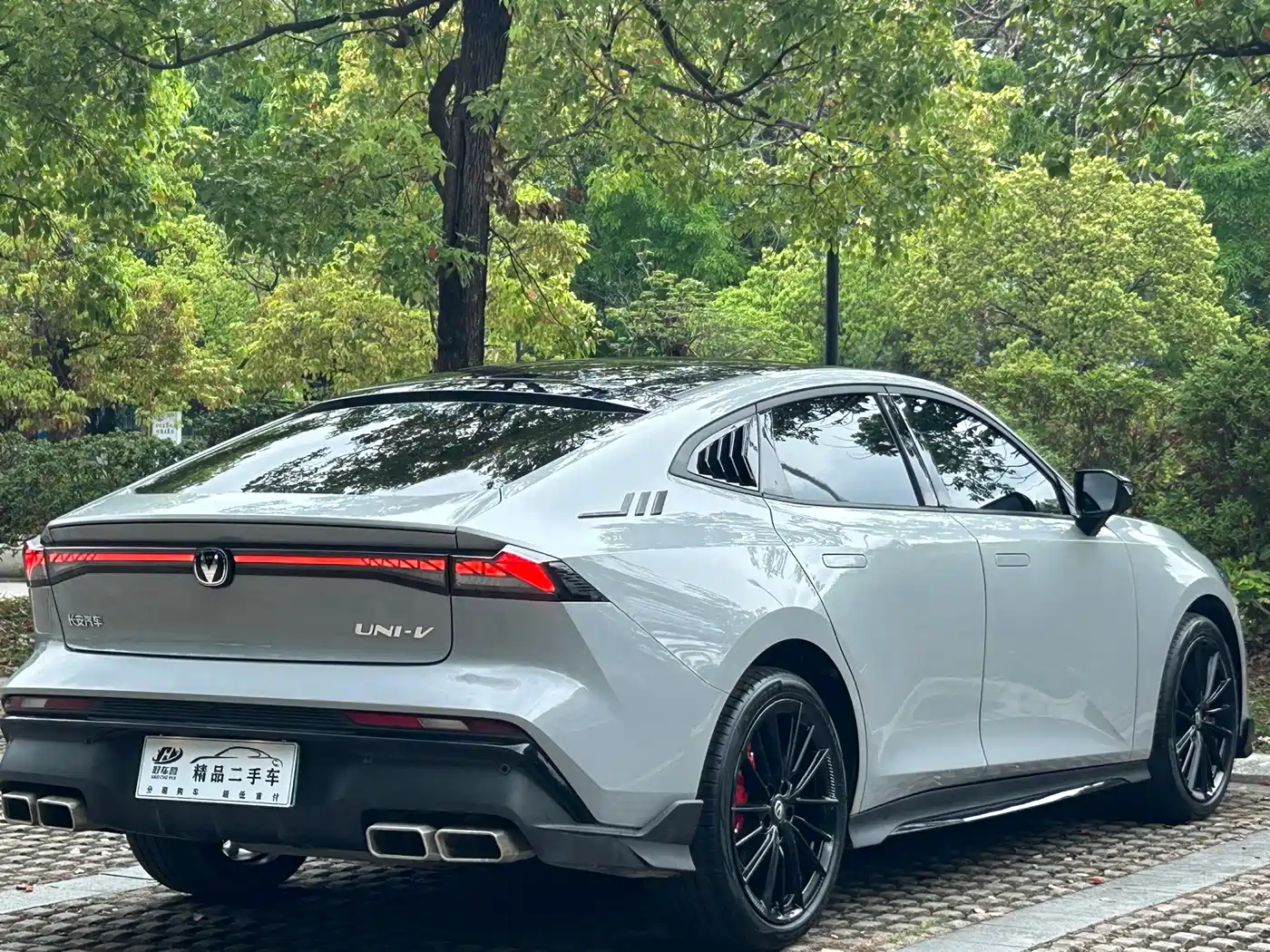 Changan UNI-V 2025 2024 1.5T Deluxe Sport