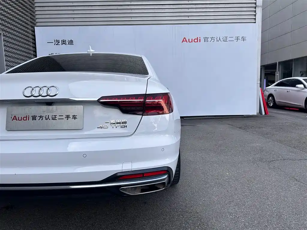 Audi A4L 2022 40 TFSI Fashion Elegance фото 14