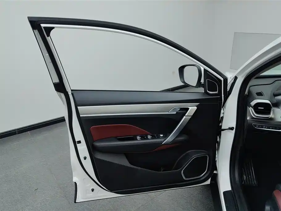 GEELY AUTOMOBILE BINYUE