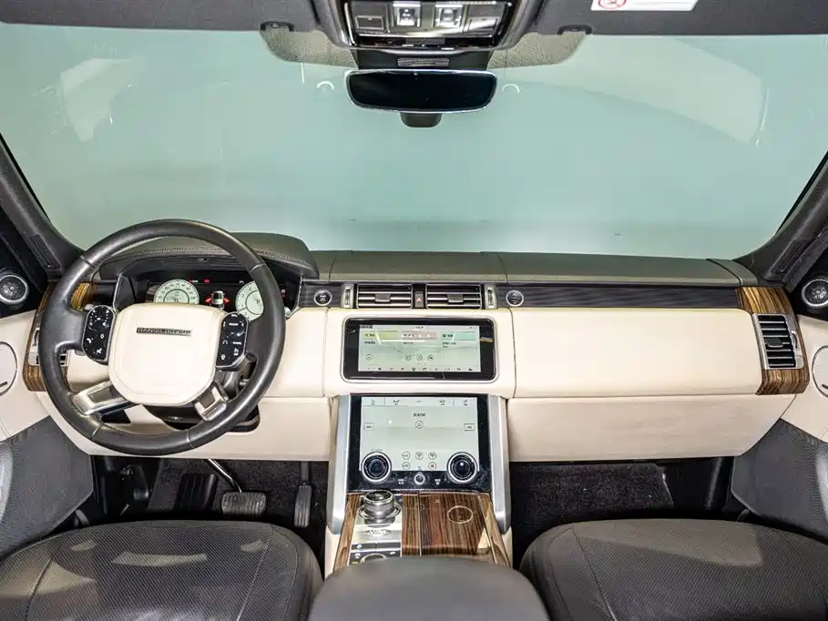 Land Rover Range Rover 2018 3.0 SC V6 Vogue Heritage Edition фото 11