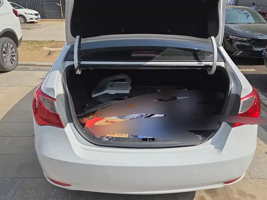 Hyundai Elantra 2011 1.6L Automatic Comfort фото 4