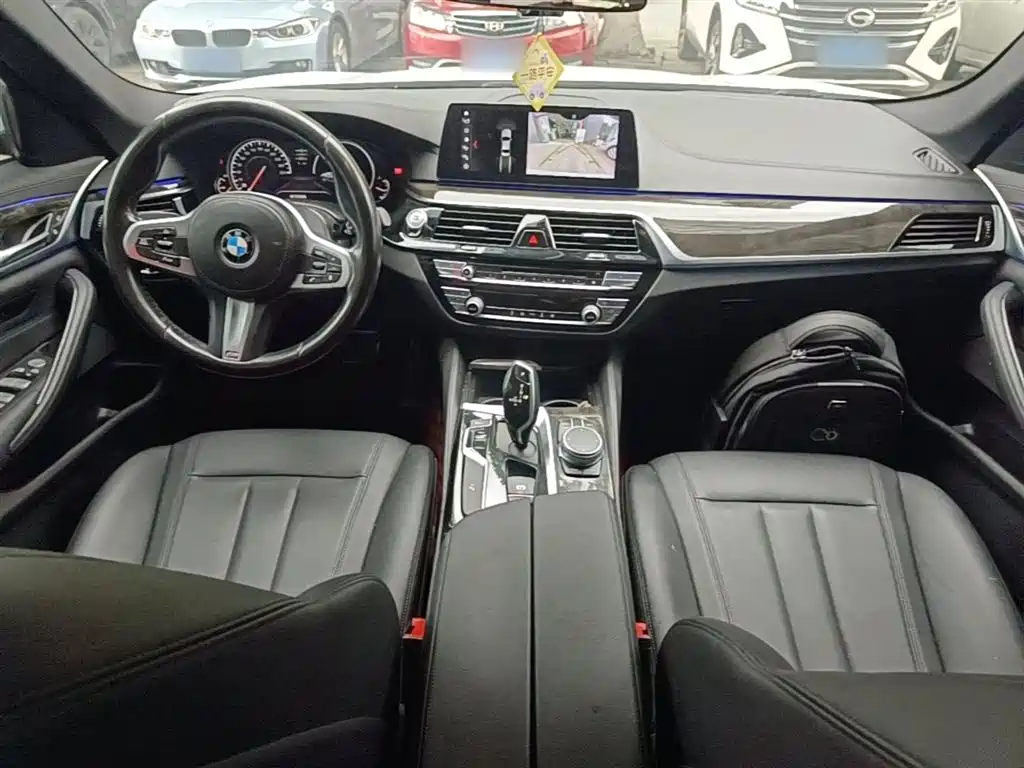 BMW 5 Series 2018 525Li M Sport Package фото 10