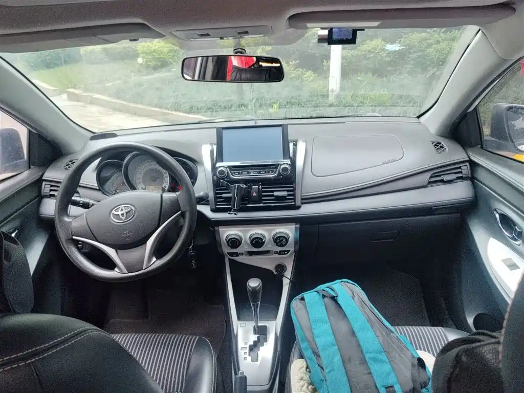Toyota YARiS L Zhi Xuan 2015 1.5G Auto Sunroof Special Edition фото 13