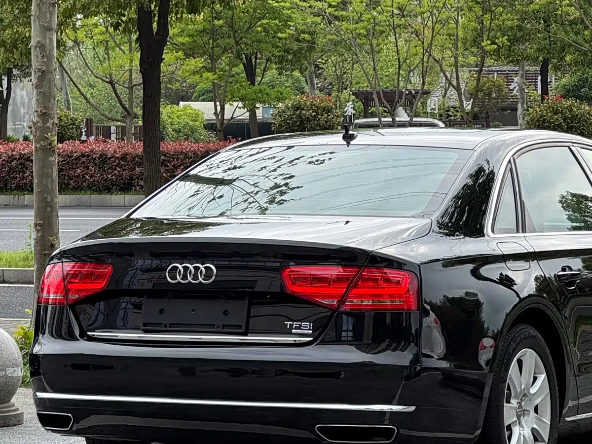 Audi A8 2012 A8L 45 TFSI quattro Luxury фото 7