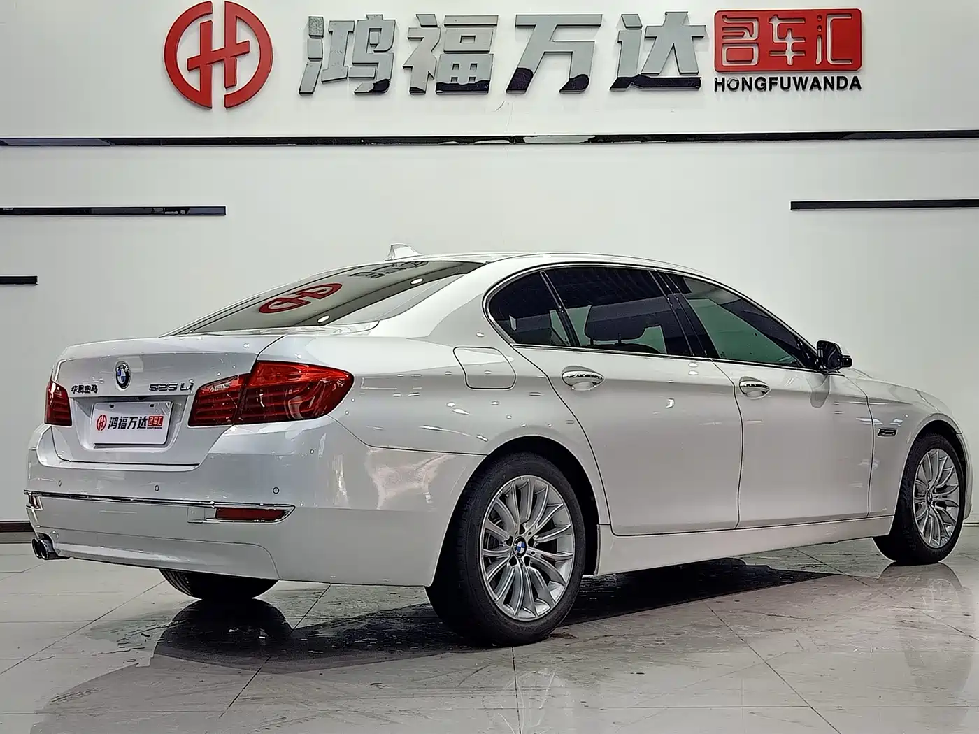 BMW 5 Series 2017 525Li Luxury Design Package фото 4