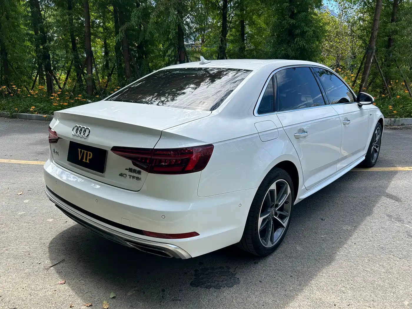 Фото 6 - Audi A4L