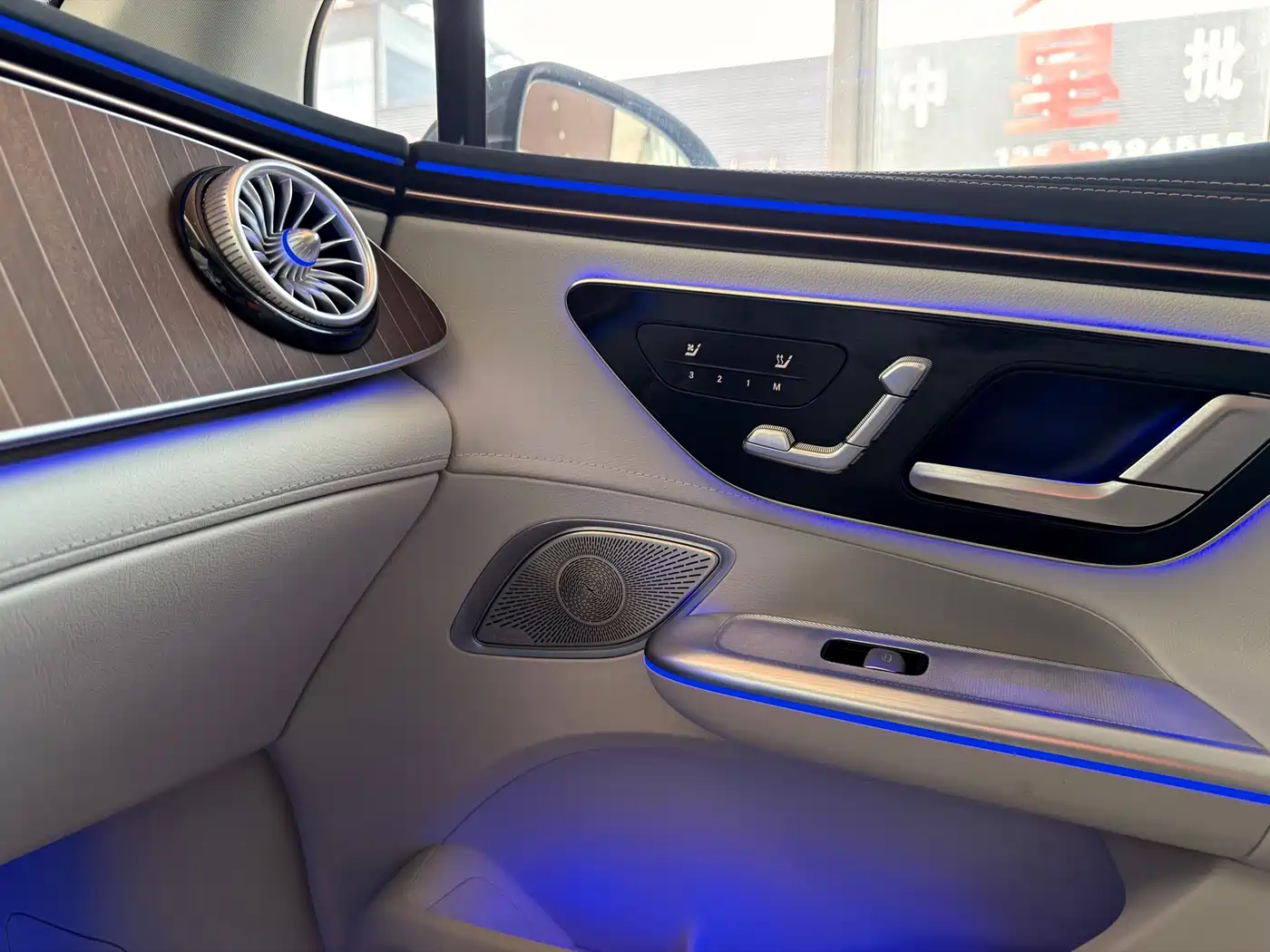 Mercedes-Benz EQE 2022 350 Luxury Edition фото 7
