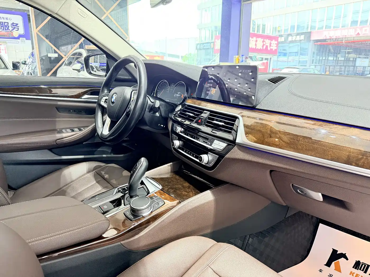 BMW 5 Series 2018 525Li Luxury Package фото 14