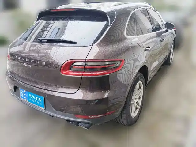 Porsche Macan 2017 Macan 2.0T — фото 2