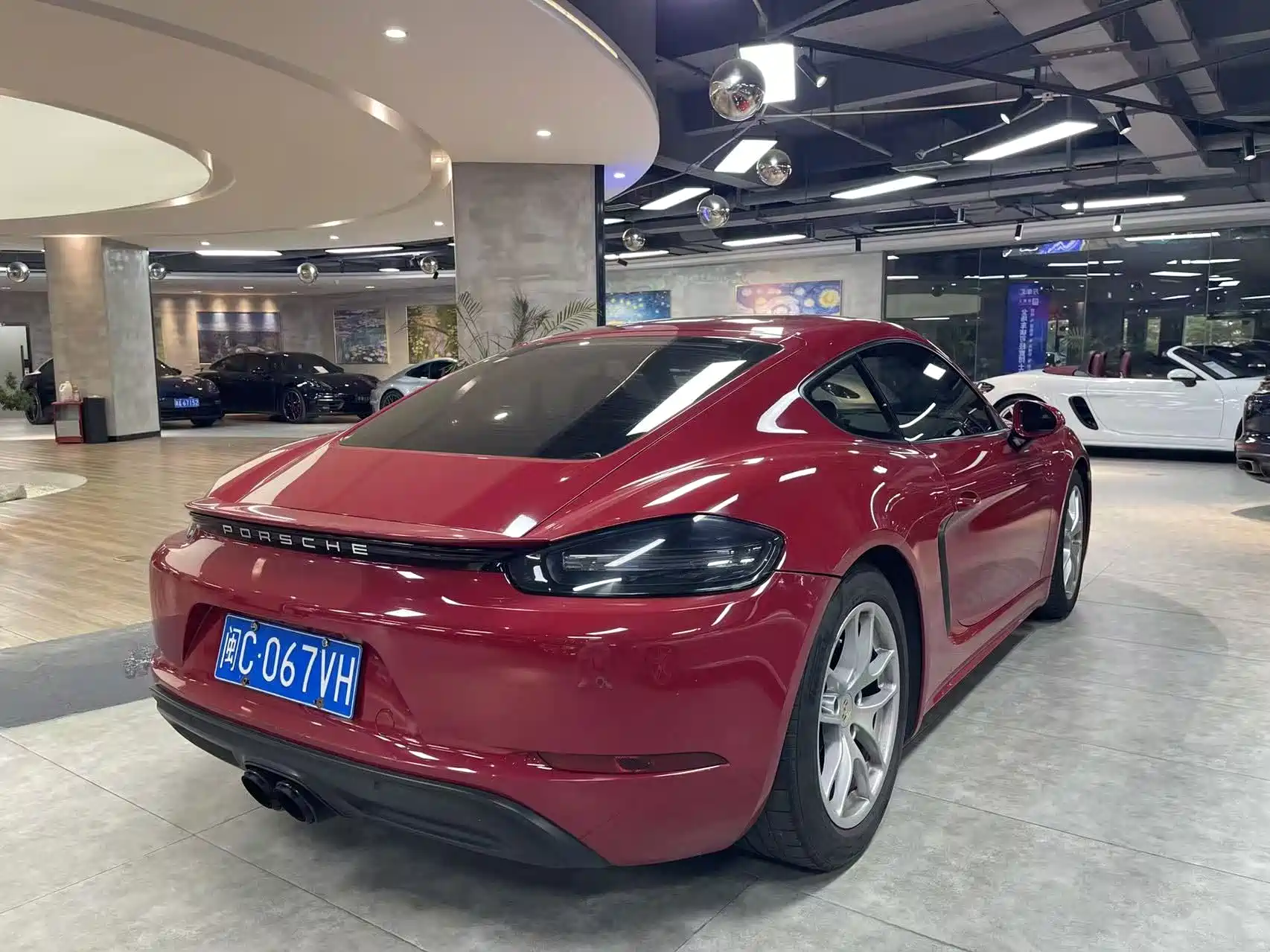 Photo 7 - Porsche 718