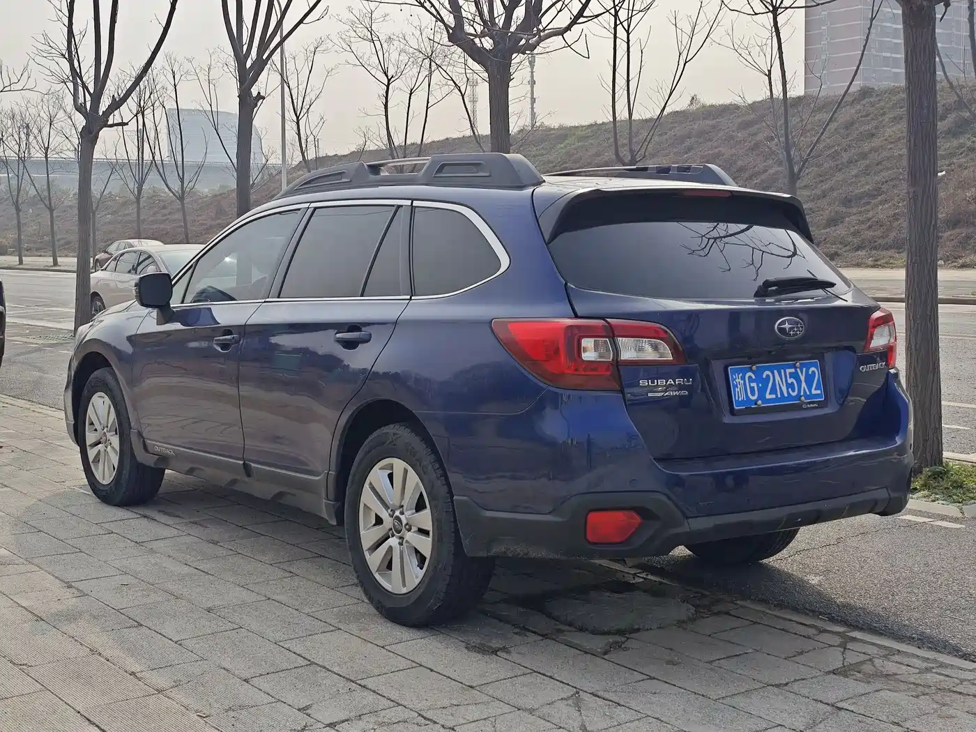 Subaru Outback 2016 2.5i Luxury Navigation Edition фото 18