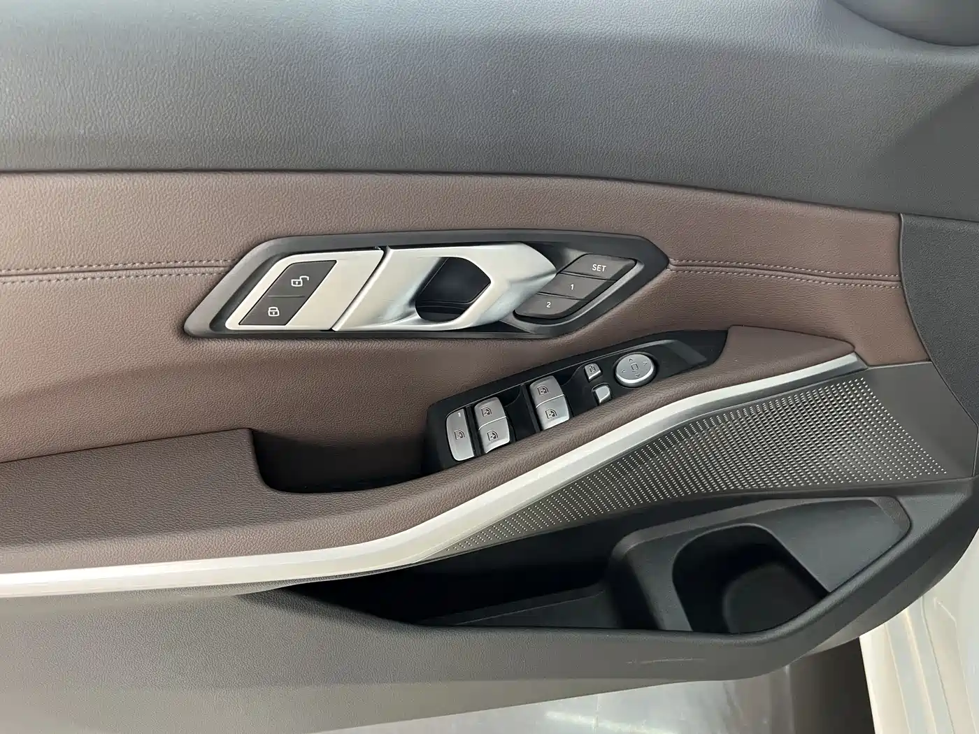 BMW 3 Series 2024 320Li M Sport Package фото 8