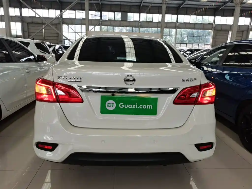 Nissan SYLPHY, миниатюра 4